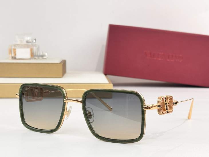 Picture of Valentino Sunglasses _SKUfw75760461fw